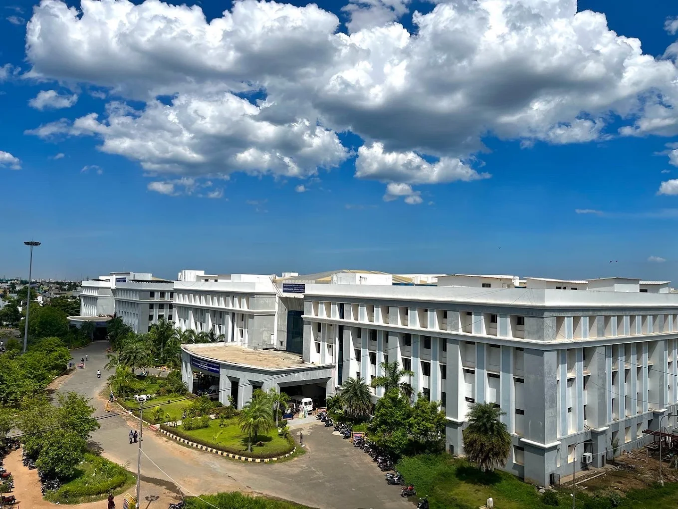 Indira Gandhi Medical College & Research Institute, Kathirkamam