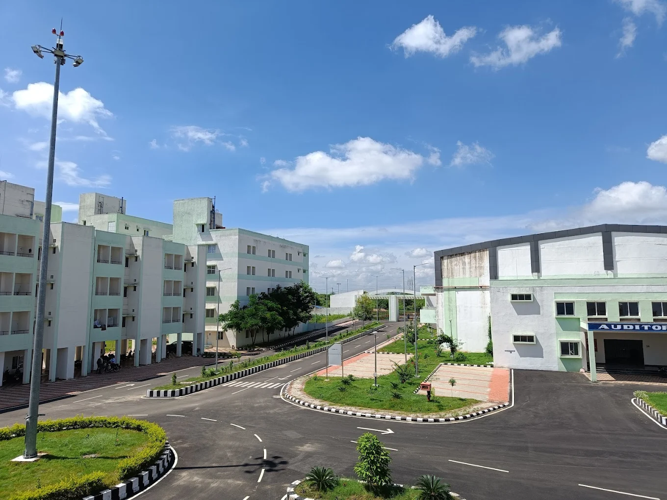 Saheed Rendo Majhi Medical College & Hospital, Kalahandi