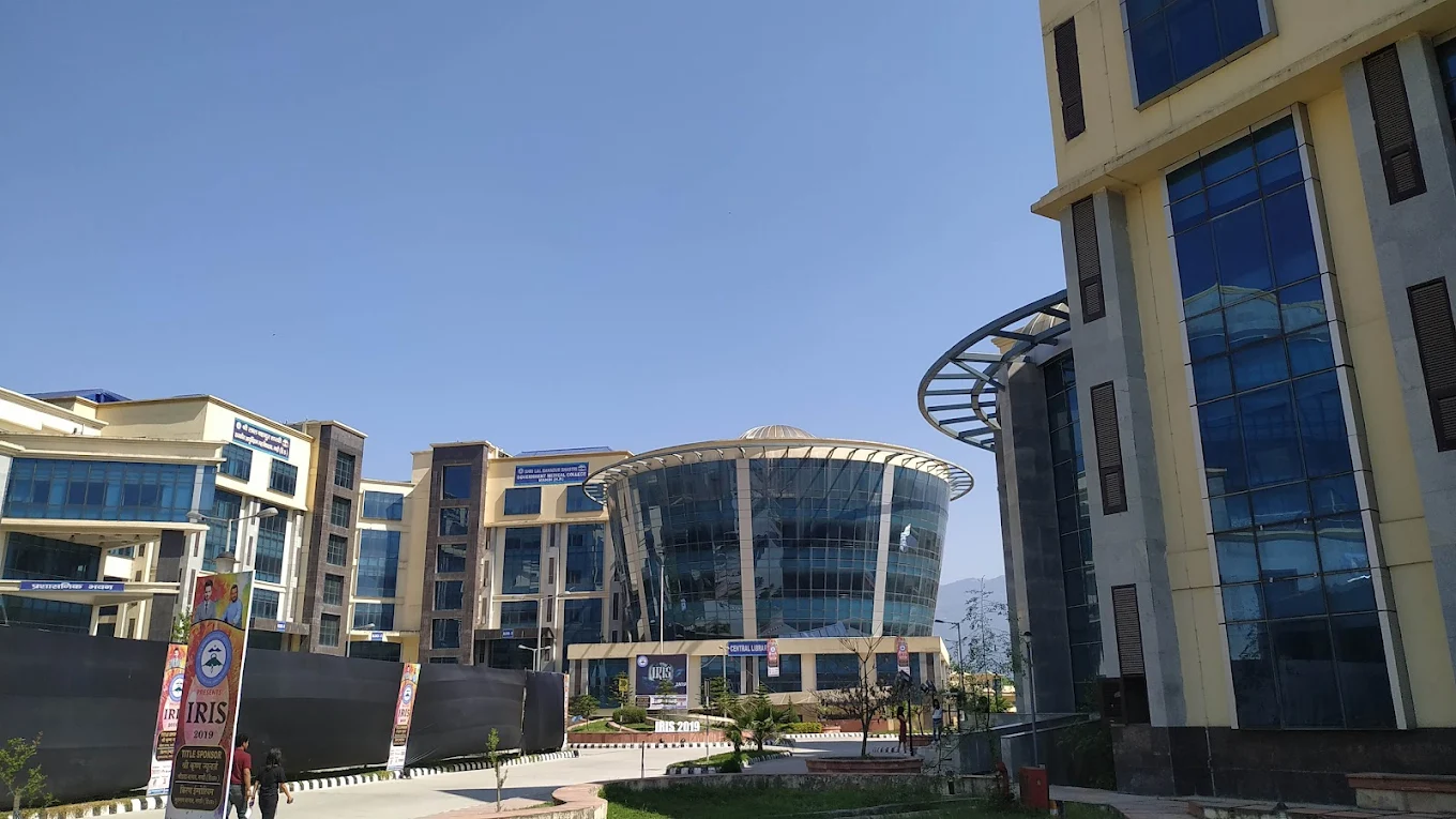 Shri Lal Bahadur Shastri Government Medical College, Mandi