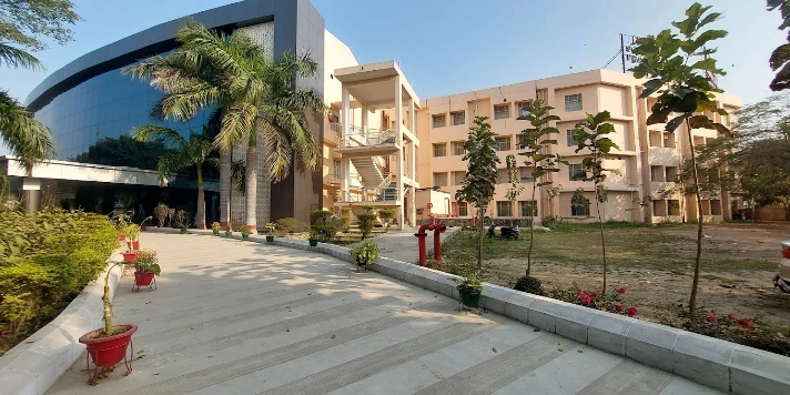 Maulana Azad Medical College