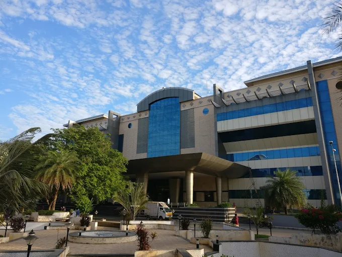 Sri Manakula Vinayagar Medical College & Hospital
